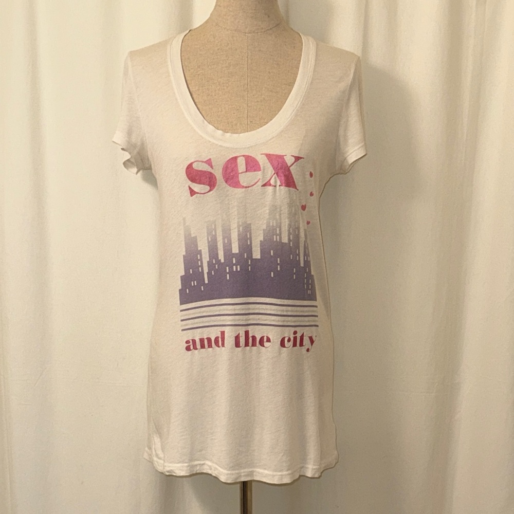 Public Library Sex and the City Graphic Tee SZ L